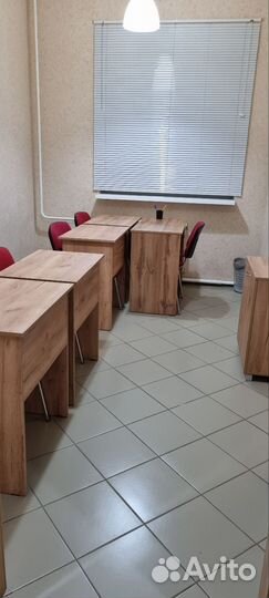 Столы стулья комоды