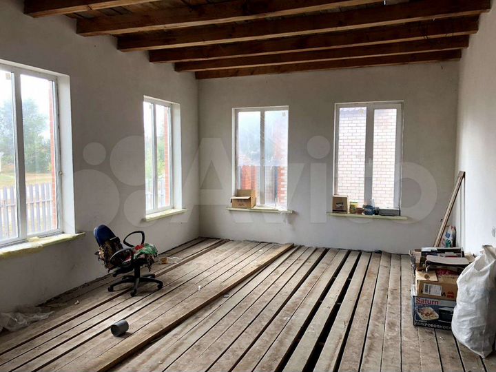 Дом 142 м² на участке 5 сот.