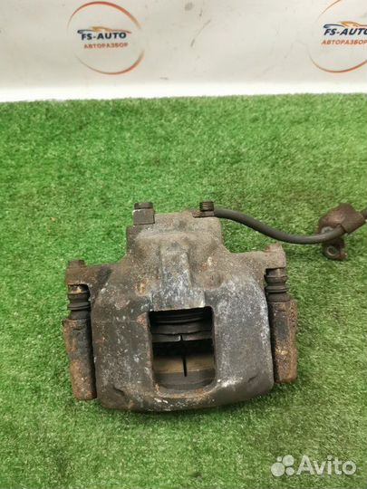 Суппорт тормозной передний левый Dodge Journey 2.4