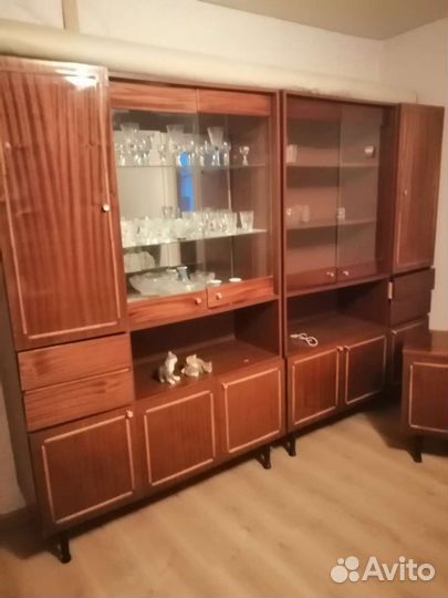 Шкаф сервант