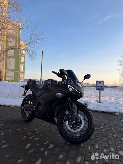 Электромотоцикл Yamaha R3 5000Вт 100Ам/ч