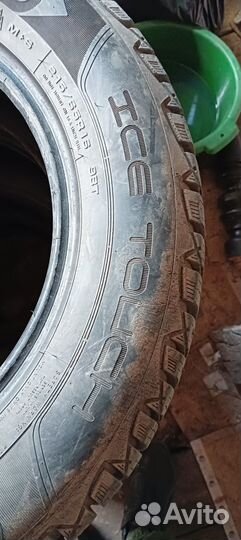 Dunlop Ice Touch 215/65 R16