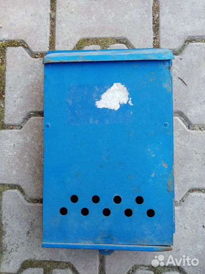 Советский металлический почтовый ящик