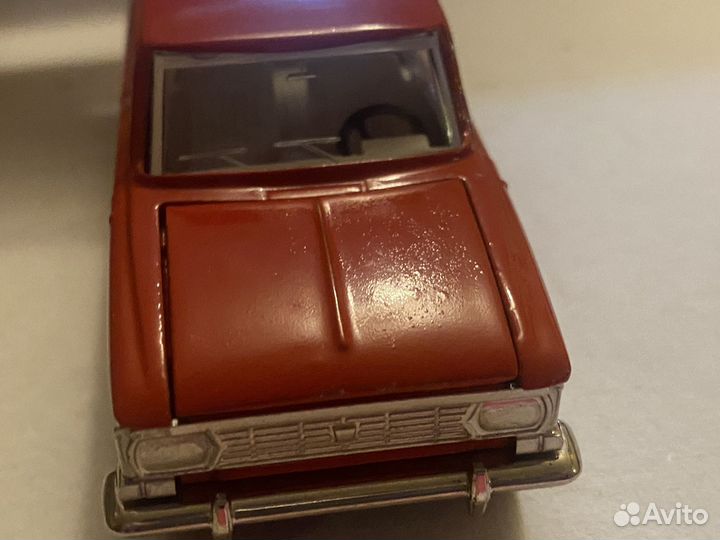 Модель авто 1:43 Москвич 408 Россия 90ые годы