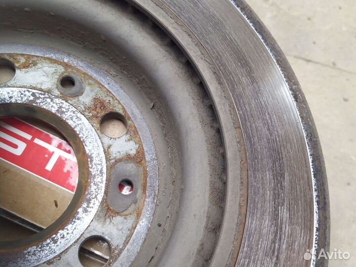 Задние тормозные диски на Chevrolet Camaro 6