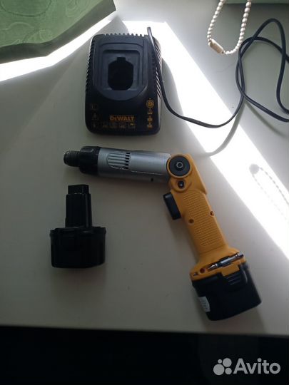 Шуруповерт DeWalt