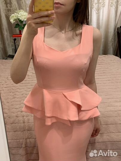 Нежное платье-годе на вечер