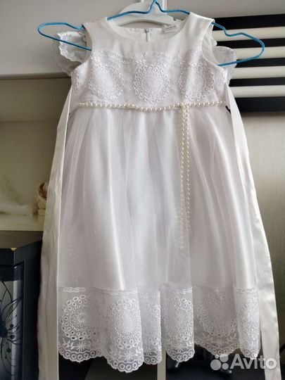 2 белых платья