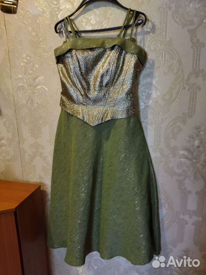 Платье праздничное