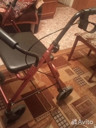 Ходунки для взрослых на колесах