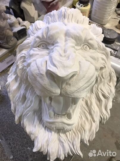 Голова льва, скульптура