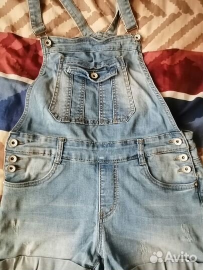 Джинсовый комбинезон