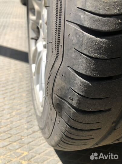 Viatti Strada Asimmetrico V-130 205/50 R17 89V