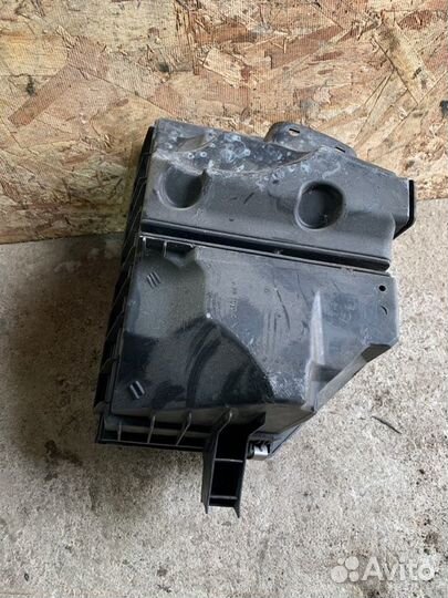 Корпус воздушного фильтра Volvo Xc 90 2.5 B5254T2