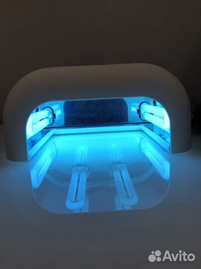 Ультрафиолетовая лампа для маникюра