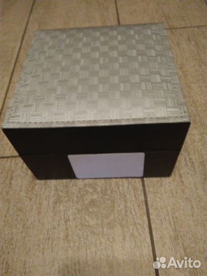 Часы женские новые