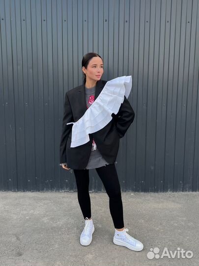 Съемный волан белый