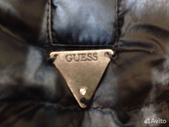 Лёгкий пуховик Guess