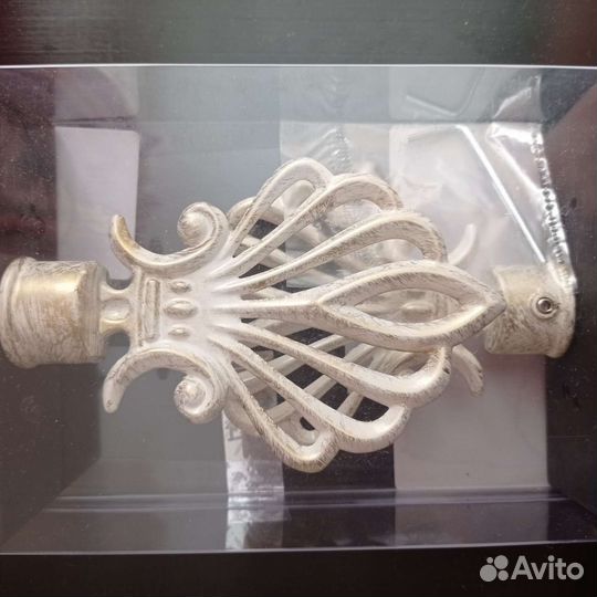 Наконечник для карниза