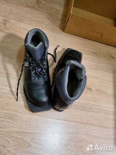 Лыжи палки ботинки