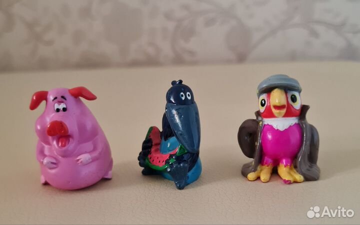 Фигурки киндер Попугай Кеша