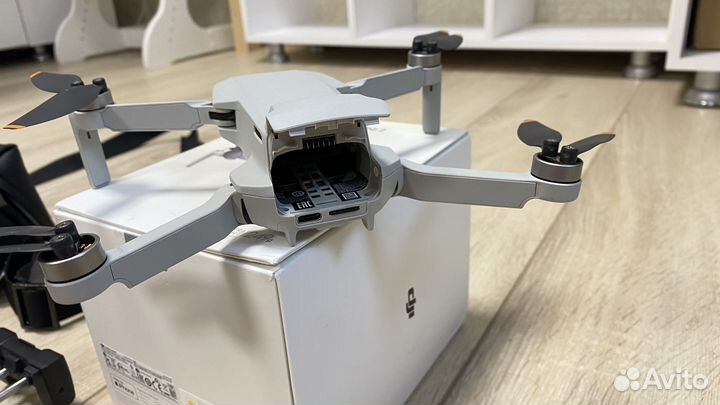 Квадрокоптер DJI mini 2 fly more combo