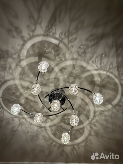 Люстра новая