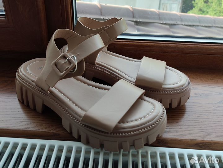 Босоножки женские 37 размер