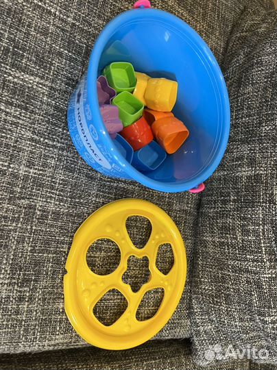 Игрушки пакетом сортеры и пирамидка