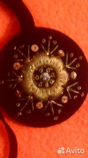 Кулон торжокских золотошвеек