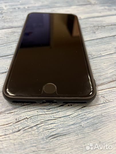 iPhone 8 Plus, 64 ГБ