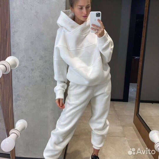 Спортивный костюм женский