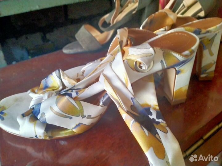 Босоножки женские 38 размер