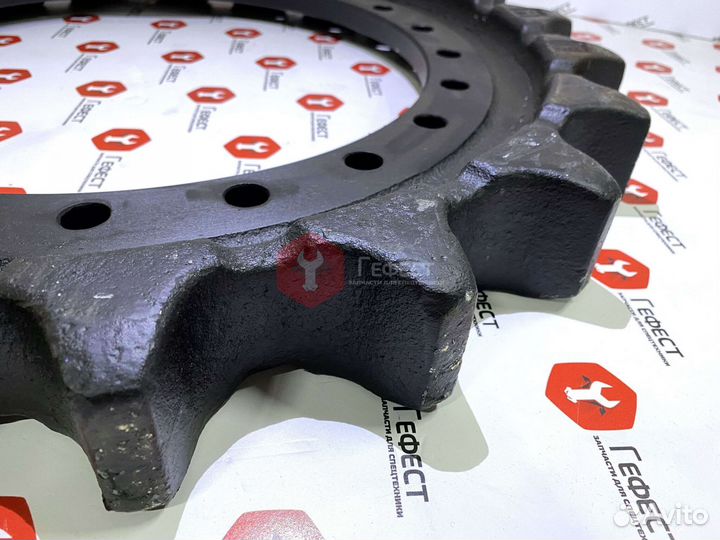 Звезда ведущая Hitachi EX370-5M 1028494