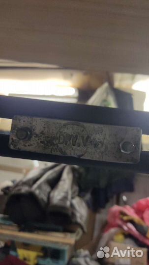 Рисунки и надписи на металле