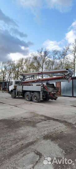 Автобетононасос Schwing KVM 32, 2005