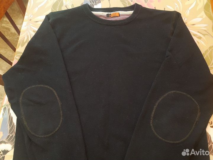 Свитер шерстяной женский