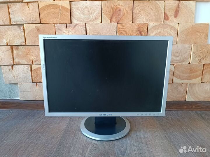 Монитор Samsung 940NW