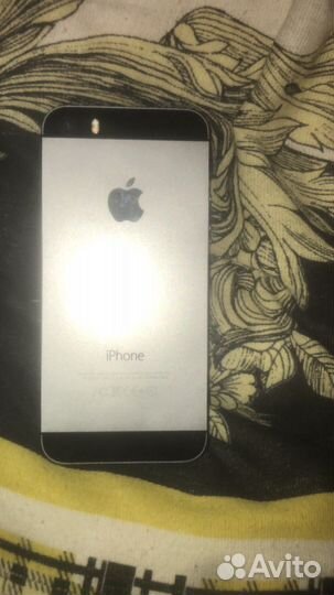 Телефон iPhone 5s