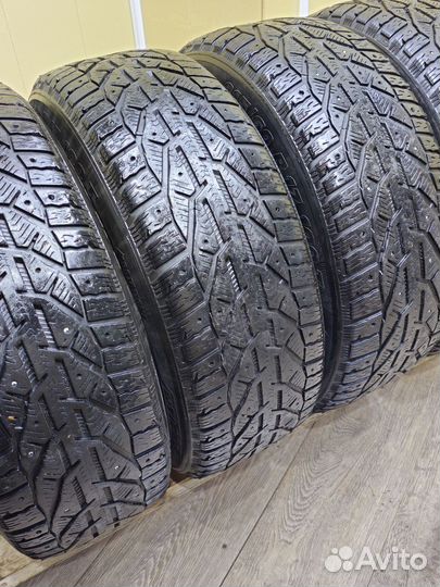 Tigar SUV Ice 215/60 R17