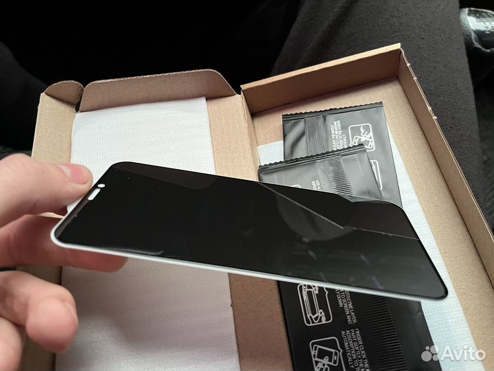 Защитное стекло антишпион iPhone 11