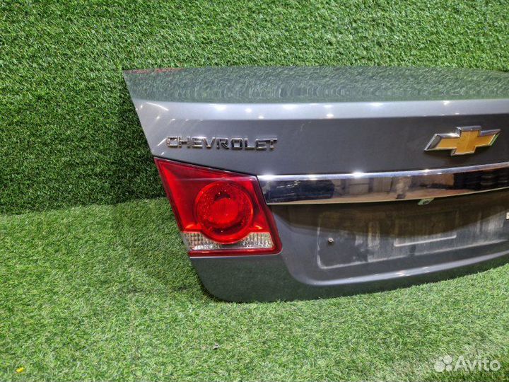 Крышка багажника Chevrolet Cruze J300 F18D4 2010