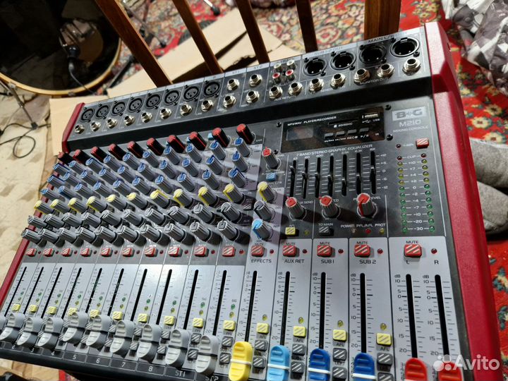 Микшерный пульт