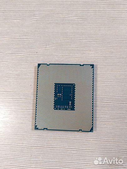 Xeon E5 2678v3 (12C/24T)