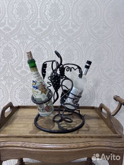 Кованная подставка под бутылки вина