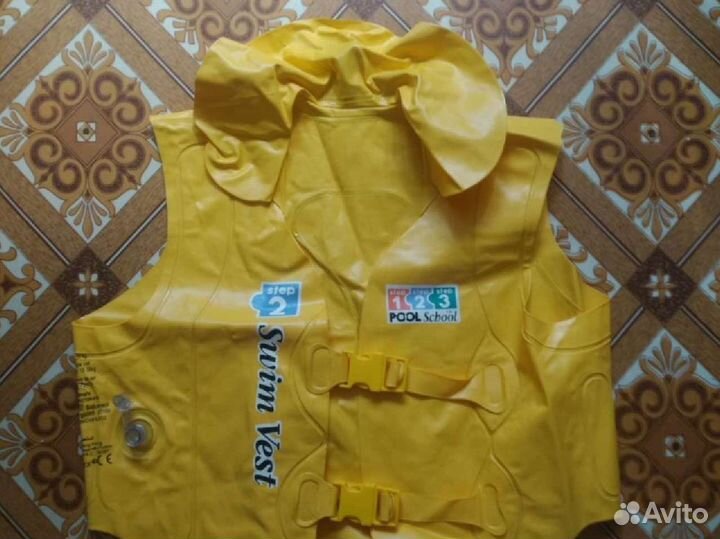 Жилет детский для плавания и нарукавники