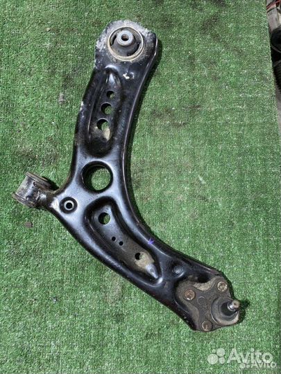 Рычаг передний левый Skoda Octavia Scout 2013-2017