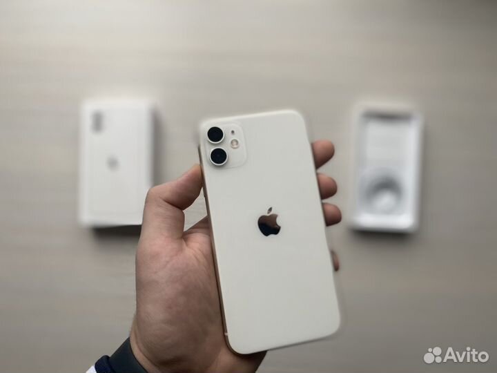 iPhone 11, 64 ГБ