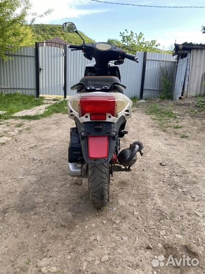 Скутер Galactica 125