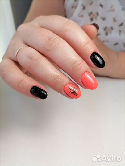 Маникюр и педикюр